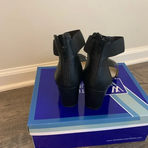 White Mountain Black 8.5 M Ermaline Ankle Strap Heels - Picture 4 of 6